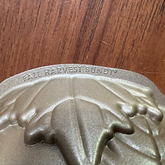 Nordic Ware Fall Harvest Wreath Bundt Pan - Picture 3 of 4